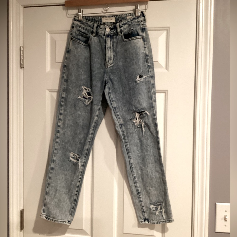 Pacsun Distressed Mom Jeans 24
